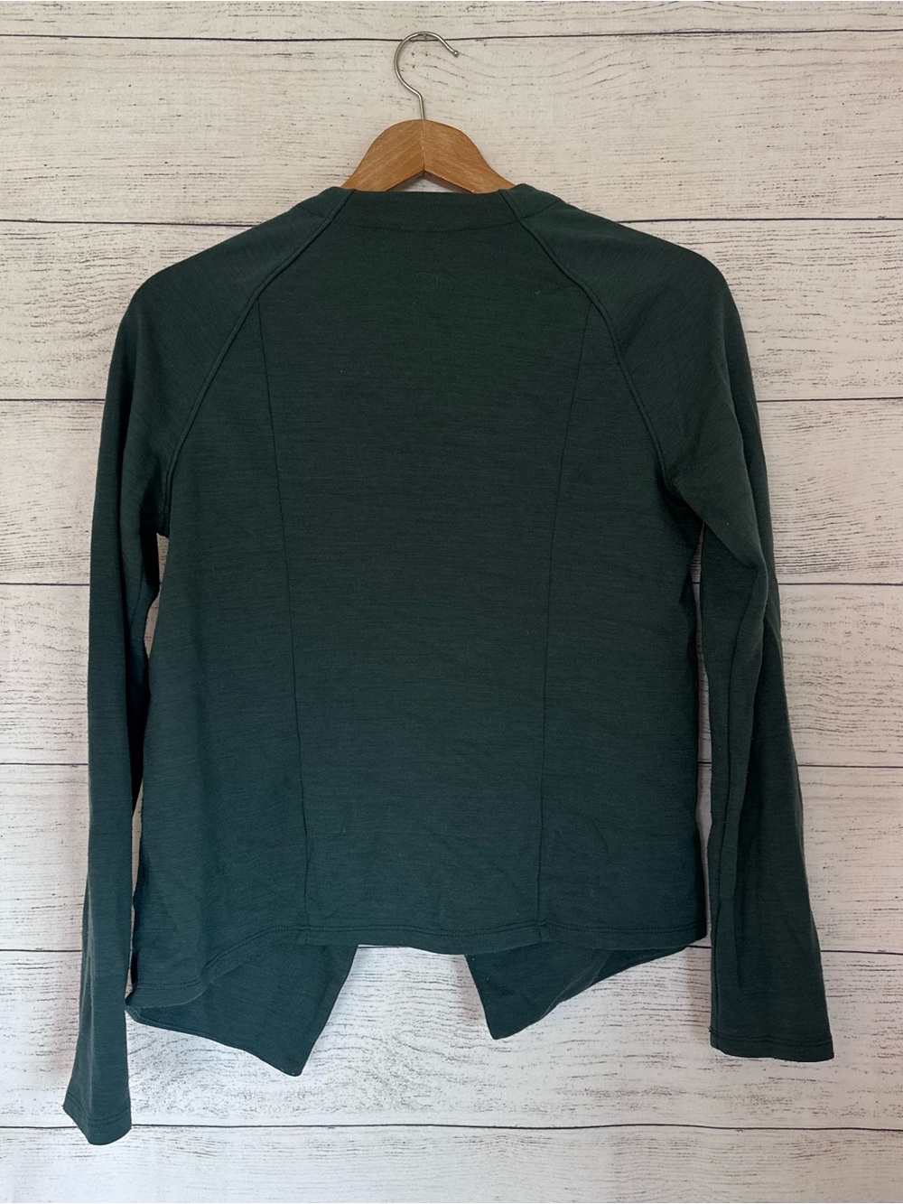 Ibex Women’s Layover Cross Wool Cardigan. - Picture 5 of 5